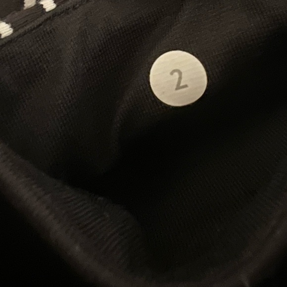 SOLD Lululemon Striped Wunder Under - Picture 4 of 4